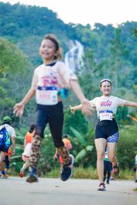 BIB: 8004
                            <button type="button" onclick="openModal(18881026)" class="btn btn-primary btn-sm float-right btn-popup" data-toggle="modal" data-target=".modal-high-quality">
                        <i class="fas fa-shopping-cart"></i> Add to Cart
                    </button>
                                            <button type="button" onclick="isThisMe(18881026, true)" class="btn btn-success btn-sm float-right btn-popup btn-isme hidden" data-toggle="tooltip" data-placement="bottom" title="นี่คือรูปของคุณใช่ไหม คลิกที่นี่เพื่อเอาเข้าอัลบั้ม">
                        <i class="fas fa-plus"></i> Add to album
                    </button>
                    <button type="button" onclick="isThisMe(18881026, false)" class="btn btn-warning btn-sm float-right btn-popup btn-isnotme hidden">
                        <i class="fas fa-ban"></i> Remove from album
                    </button>